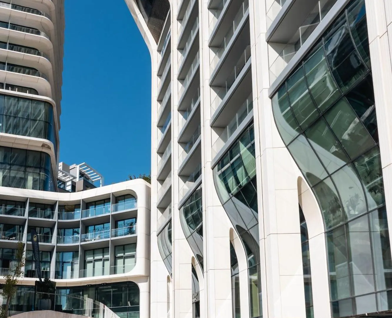 شقة Luxury Little Gem Mercury Tower With Rooftop Pool By Arcobnb سانت جوليان مالطا