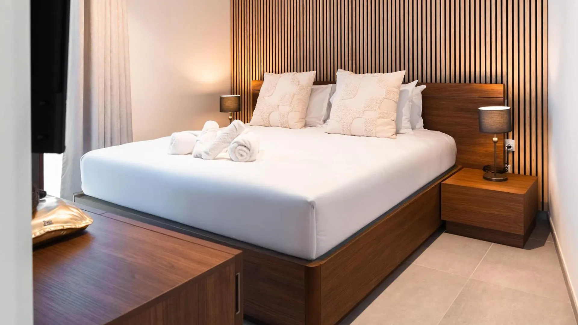 Apartment Luxury Little Gem Mercury Tower With Rooftop Pool By Arcobnb Saint Julian's Malta